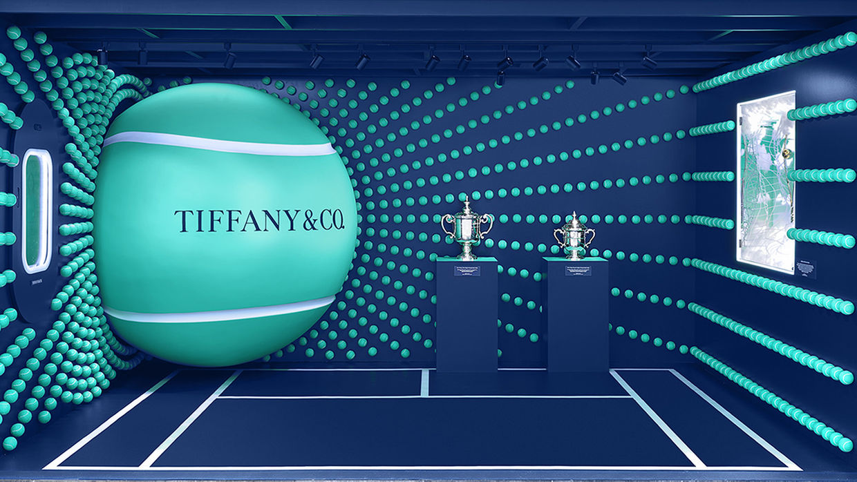 Tiffany & Co at US Open
Tiffany & Co. unveils new 2025 US Open Pop-up with novel design, featuring iconic trophies and unique HardWear by Tiffany tennis racket.

