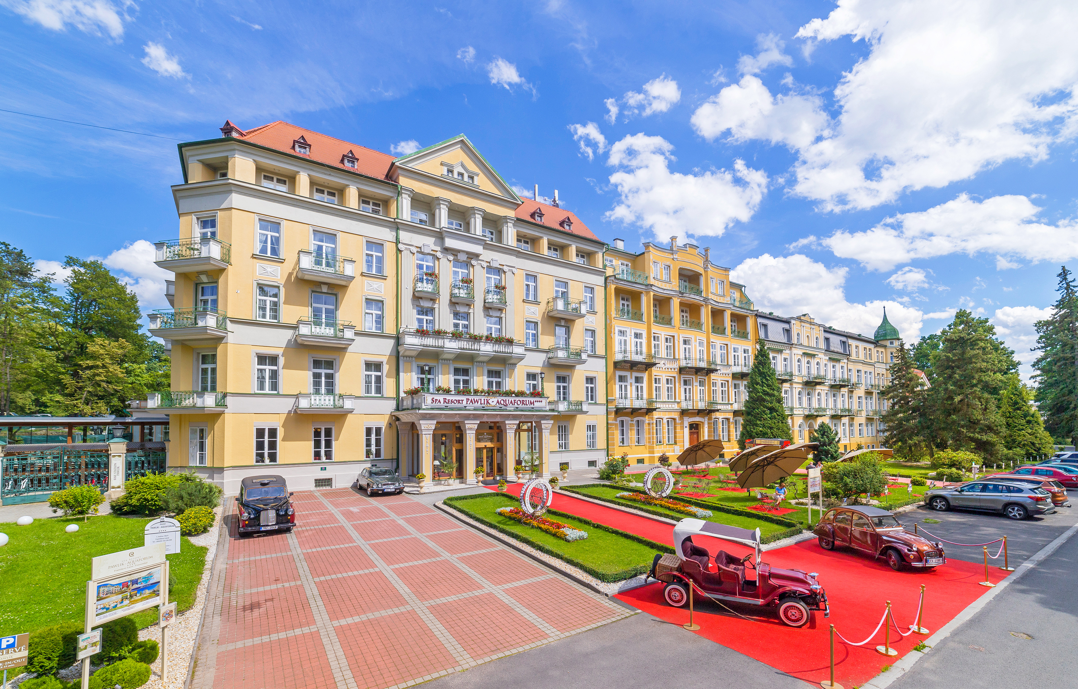 Pawlik Bubbles with a Stream of Experiences