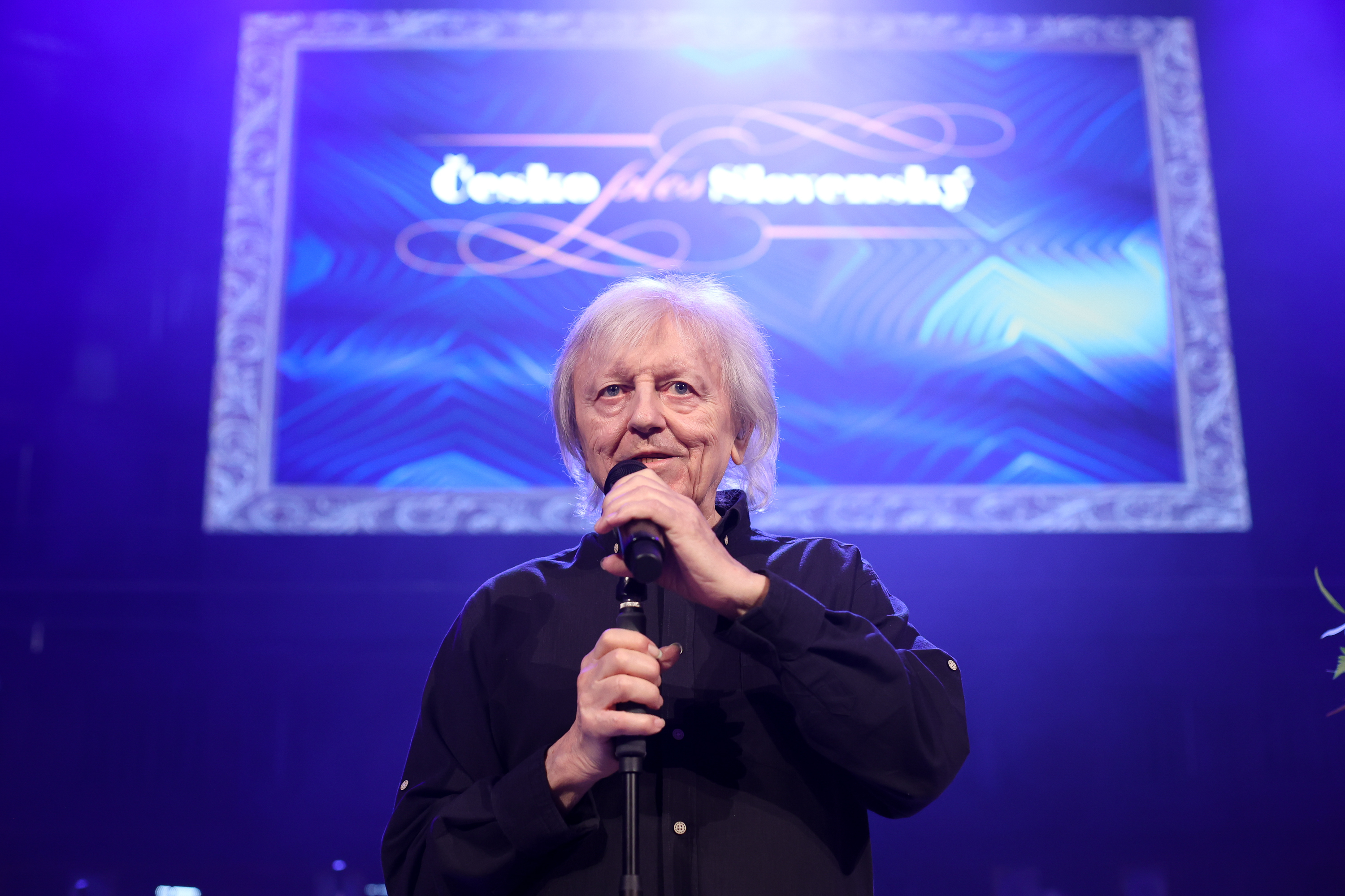 V letošním roce v srdci Evropy vyvrcholila plesová sezóna noblesním Česko-Slovenským plesem
V sobotu 11. února hostil pražský Obecní dům velkolepý Česko-Slovenský ples