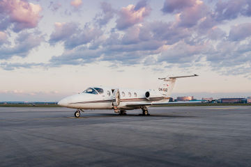  Jet Bee : Air Travel that Saves Time 