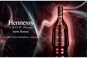 THE 2021 HENNESSY V.S.O.P PRIVILEGE LIMITED EDITION CARAFE