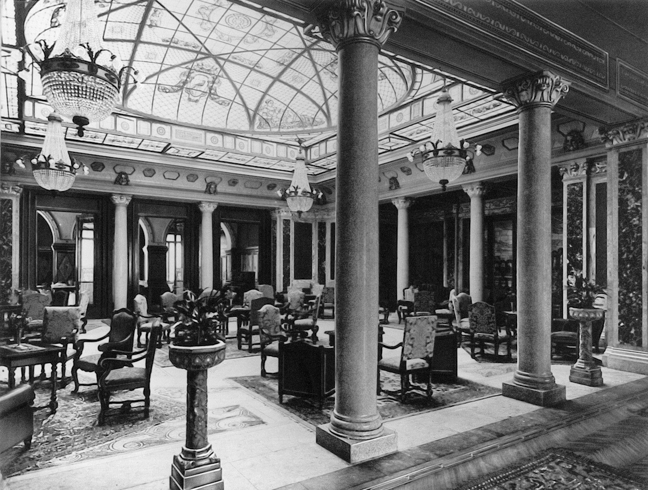 Italian Hotspot of Celebrities