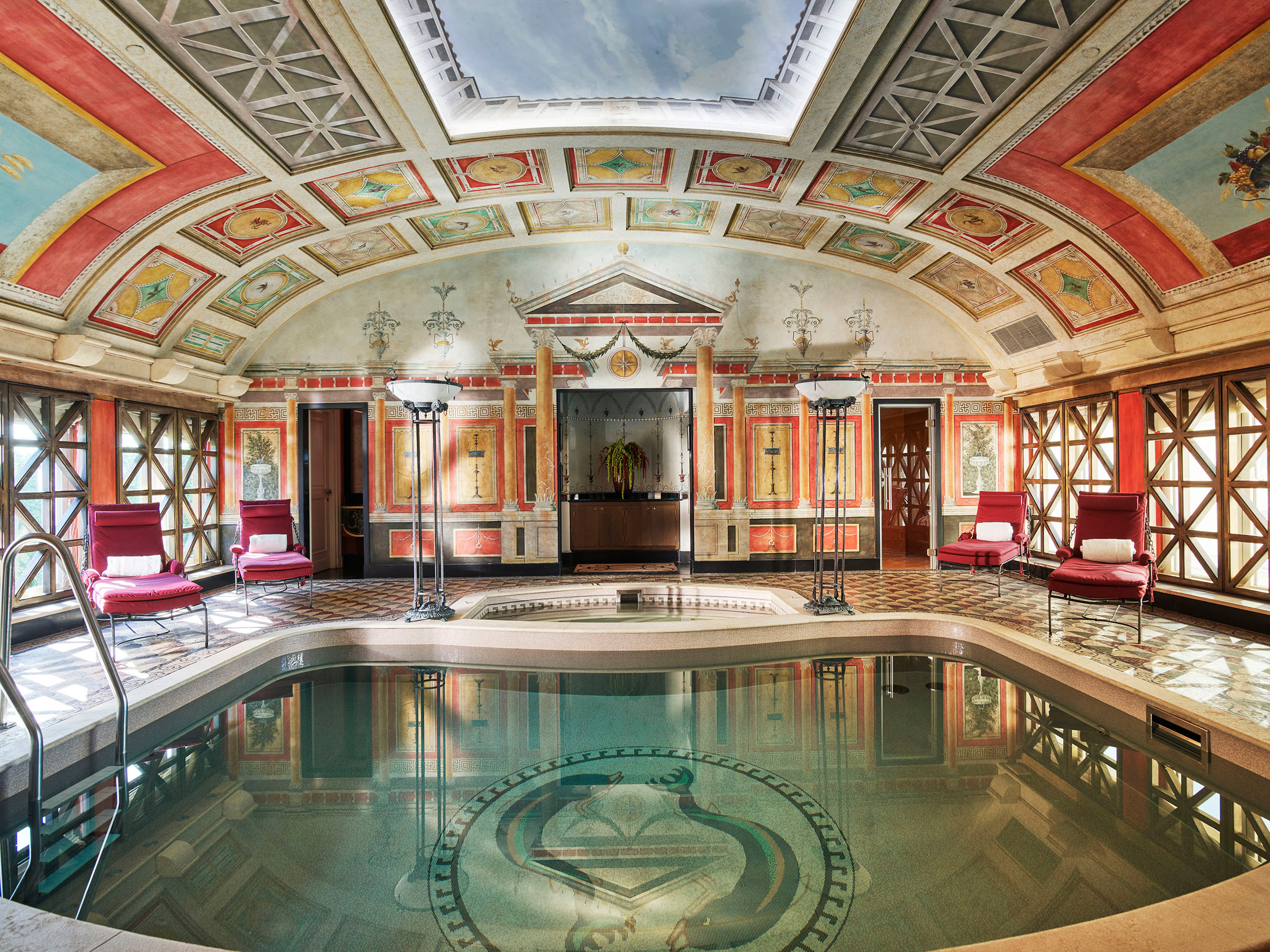 Italian Hotspot of Celebrities