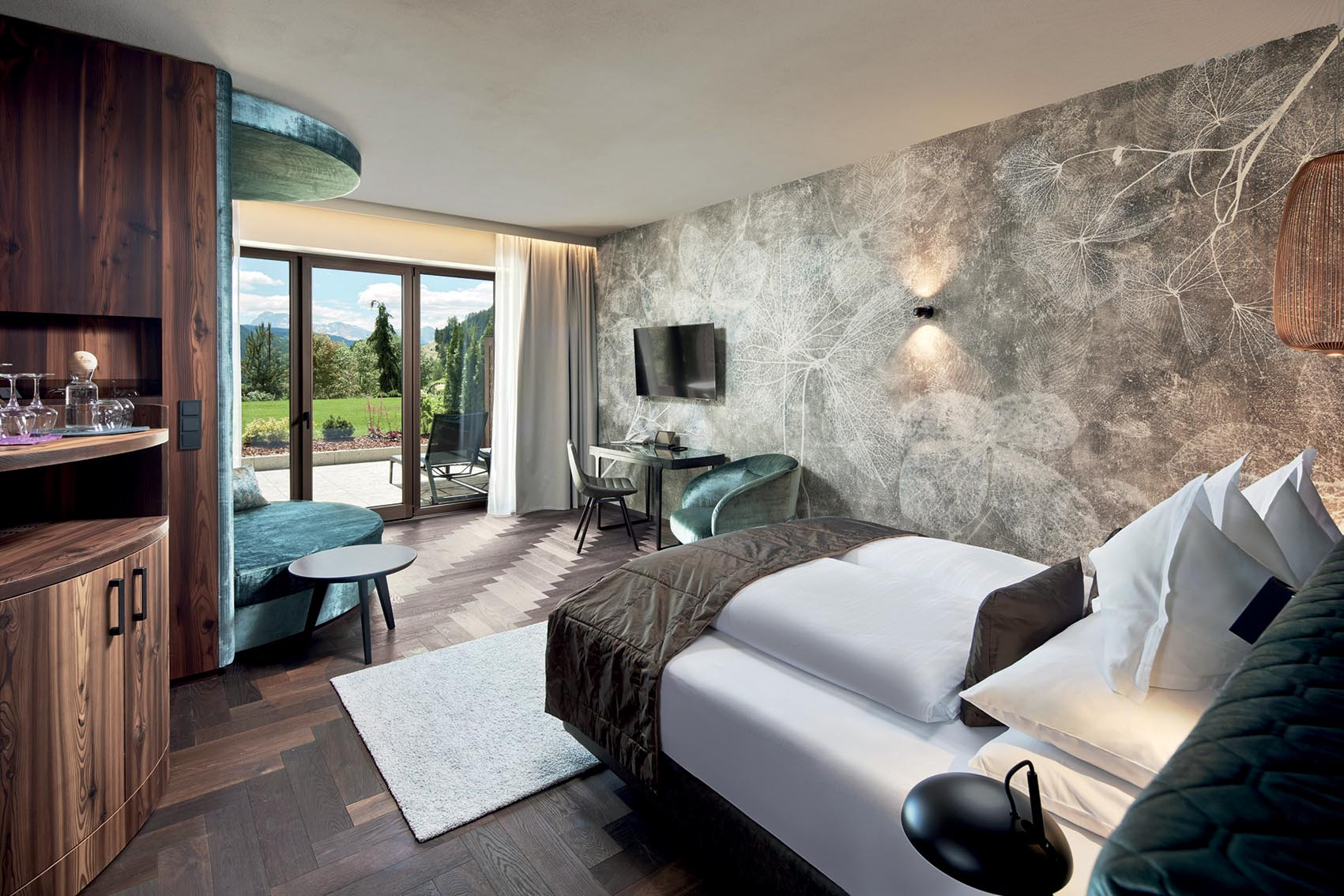 A Blend of Nature and Comfort