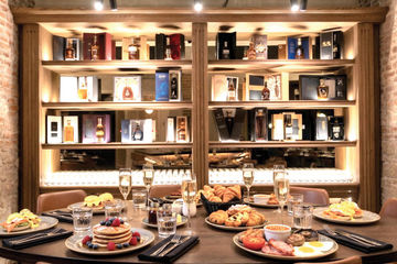 Breakfast. Stylish. Luxurious. Relaxed.
Prague’s vibrant culinary scene is about to get a sophisticated wake-up call. 
