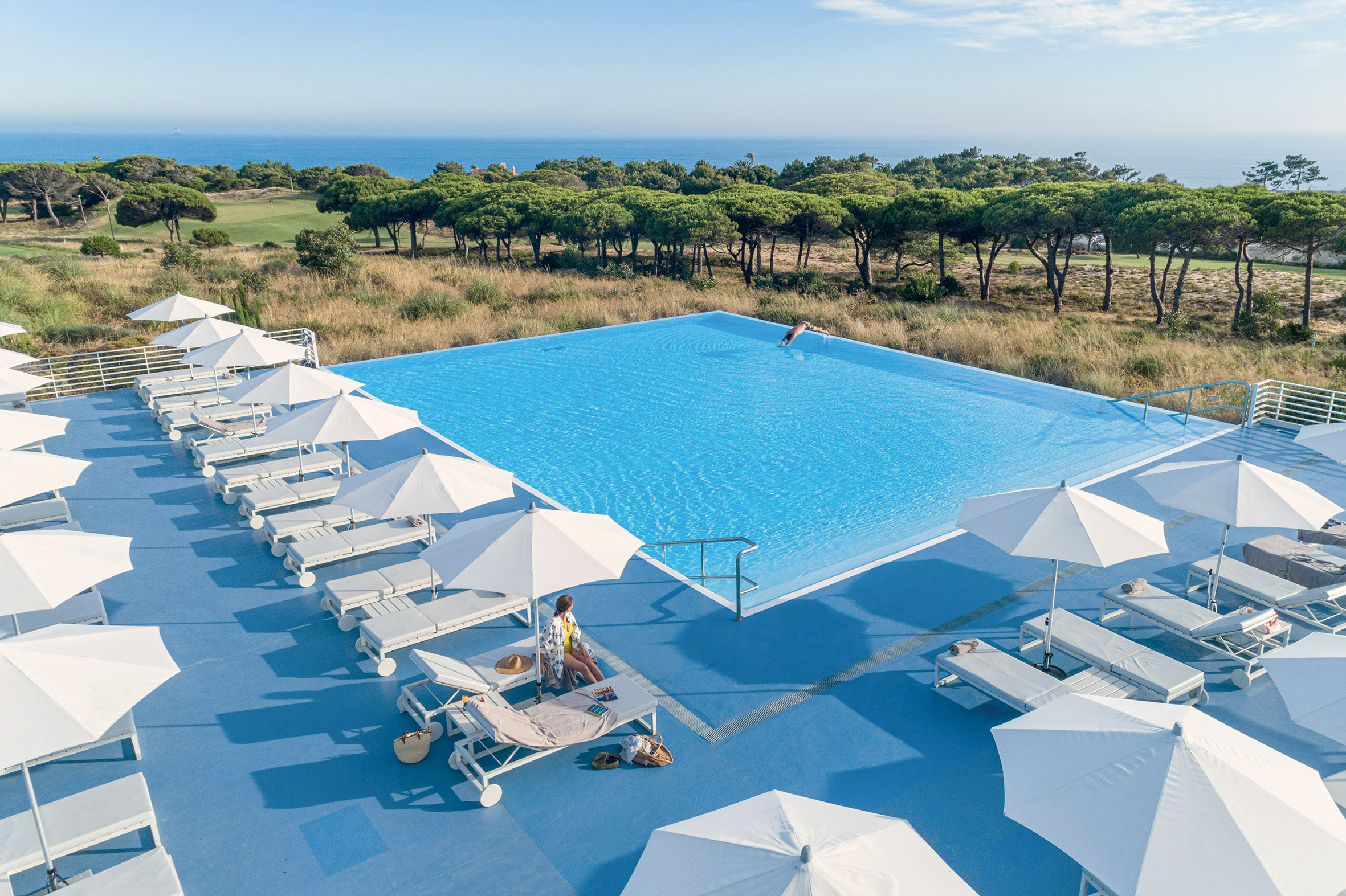 Golf, Relaxation and the Ocean 