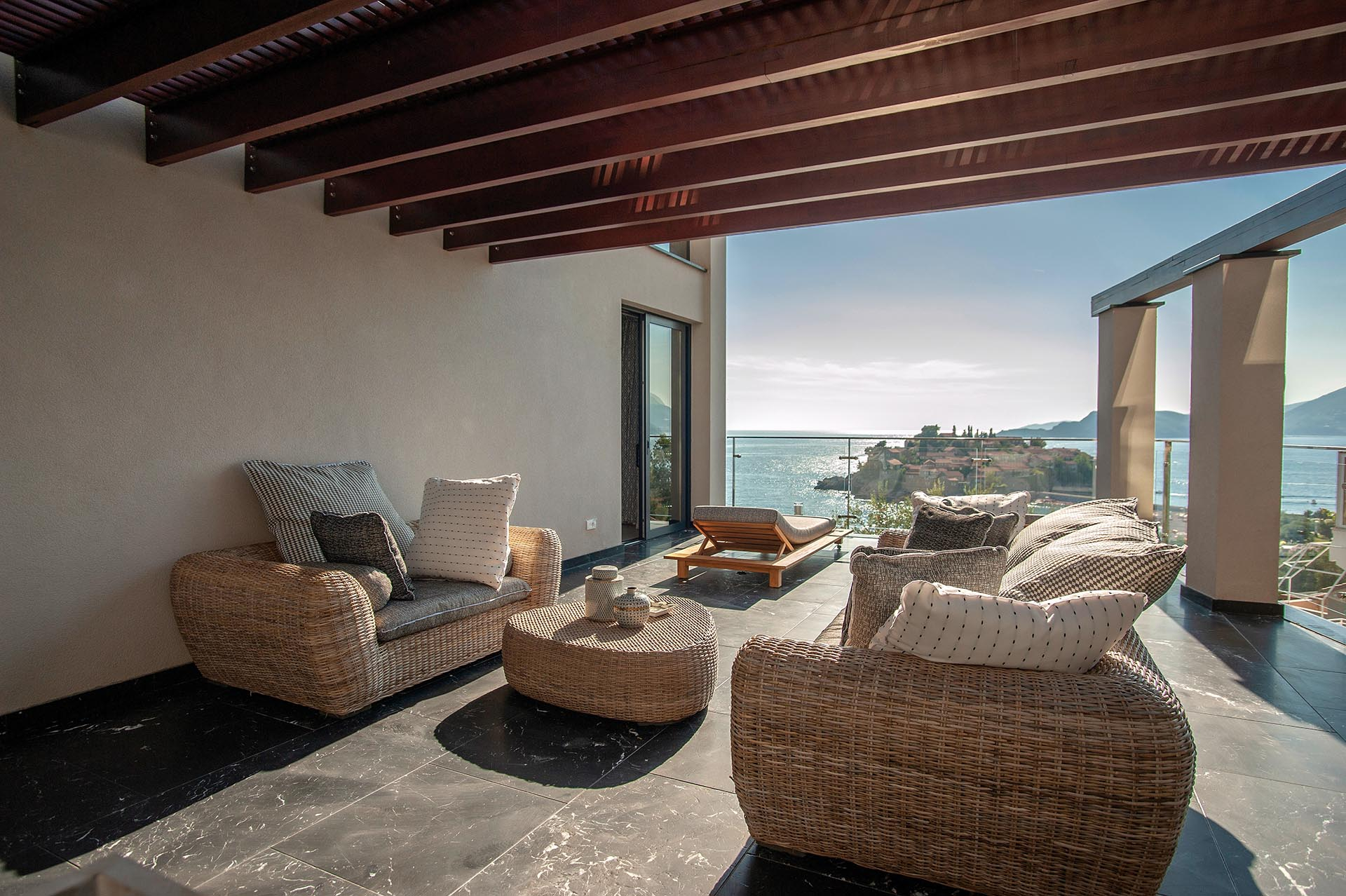 Vila Geba tajná skrýš na útesu 
