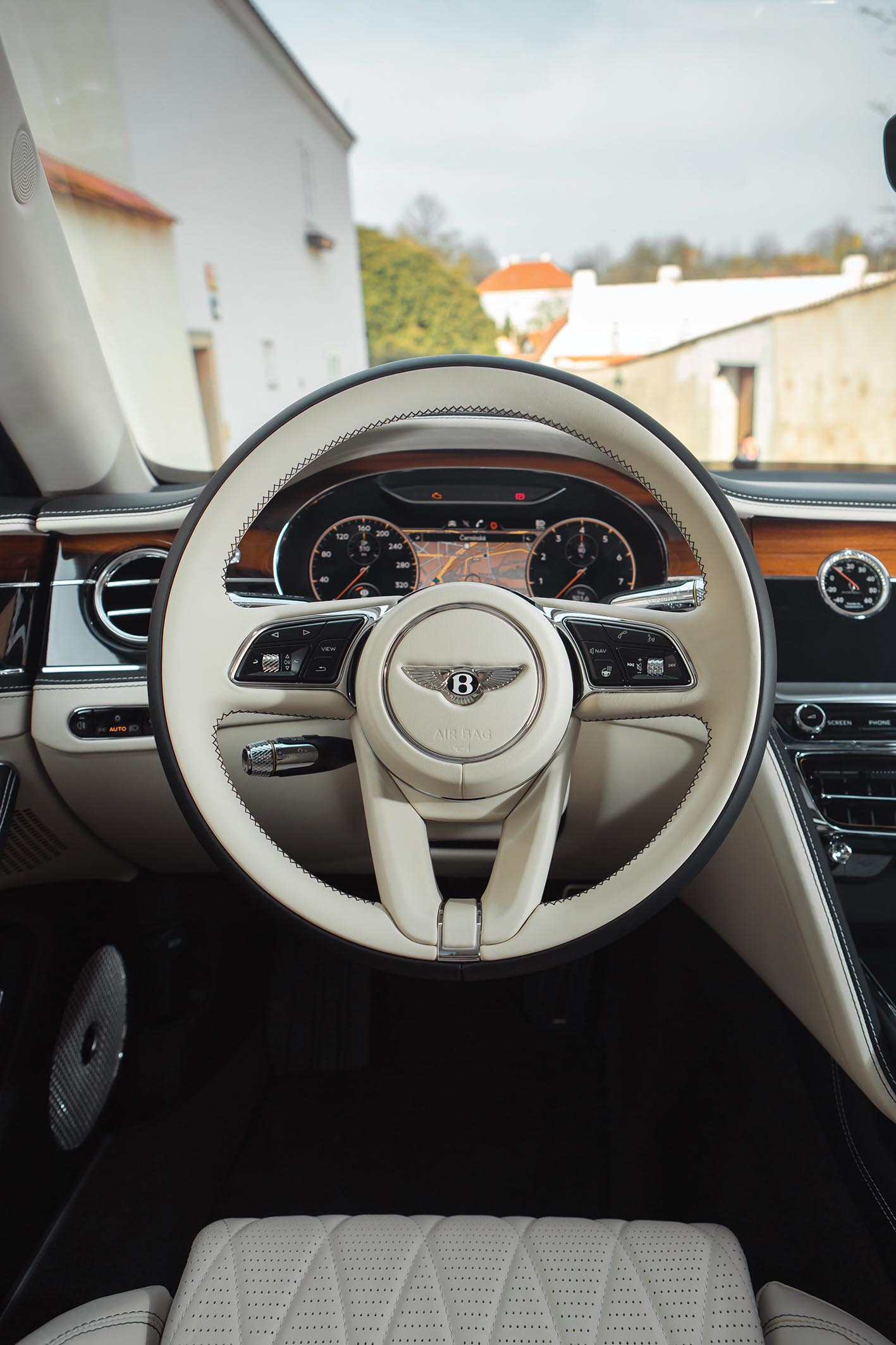 Legendary Cars have Already Driven from Smíchov for 30 Years